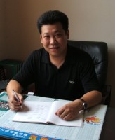 李东伟 照片