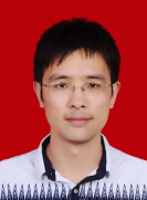 熊汉 照片