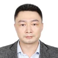 鲜鹏 照片