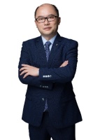 张毅 照片