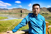何元庆 照片