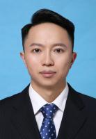 何力 照片