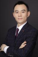 李巍 照片