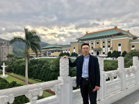凌孟华 照片