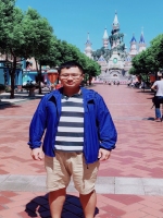 卢自宝 照片