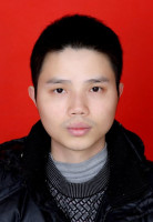 何立平 照片
