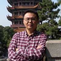 熊江 照片