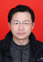 左正强 照片