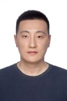 董井忍 照片