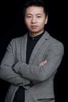 邓智超 照片