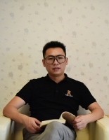 高小勇 照片
