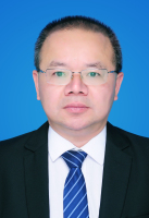 何小兵 照片