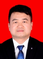 刘嘉 照片