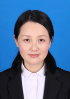 佘君 照片