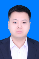 李强 照片