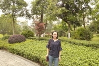 李艳琼 照片