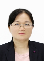 杨艳 照片