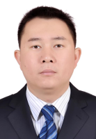 曾泉 照片