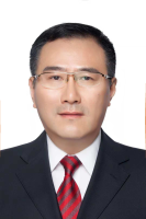 黄伟 照片