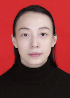 练雪梅 照片