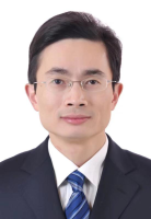 秦波 照片
