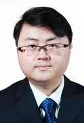 谭戈 照片