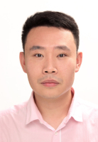 刘鹏 照片