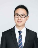 华斯亮 照片