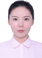 杨希 照片