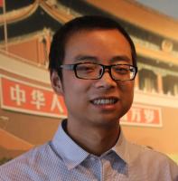 鲁墨弘 照片