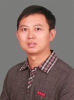 伍君勇 照片