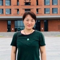 李英华 照片