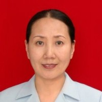 杨英 照片