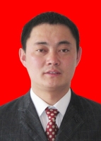 肖佳雷 照片