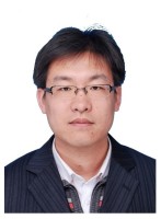 鲍君华 照片