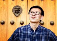 李健 照片
