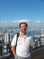 何成 照片