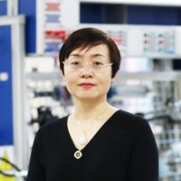 张宏 照片