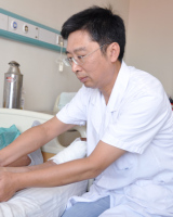 楚同彬 照片
