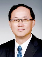 管又飞 照片