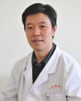 高延明 照片