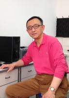 李宏 照片
