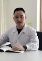毛俊 照片