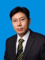 曹玖新 照片