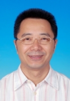 段进 照片