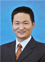 董健 照片