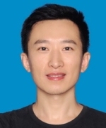 董华 照片