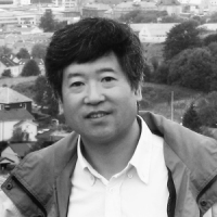 董卫 照片