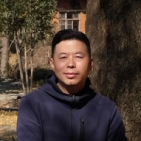 邓浩 照片