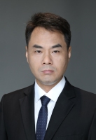 郭建华 照片
